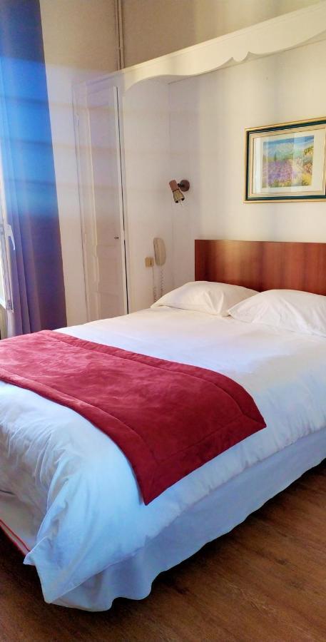 Hotel Le Postillon ポー エクステリア 写真